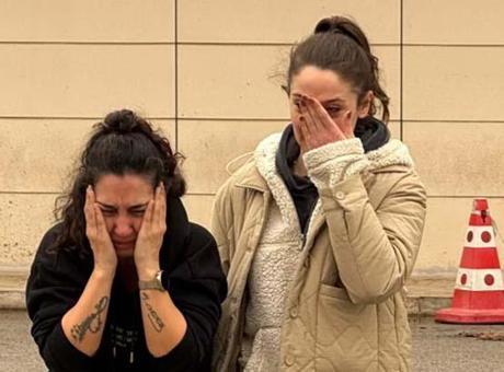 Antalya'daki Otobüs Kazasında Anne ve Kızın Cenazeleri Son Yolculuğuna Uğurlandı