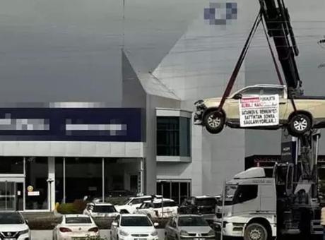 Adana'da Sıfır Kamyonet Krizi: Motor Arızası Nedeniyle Eylem Yapıldı