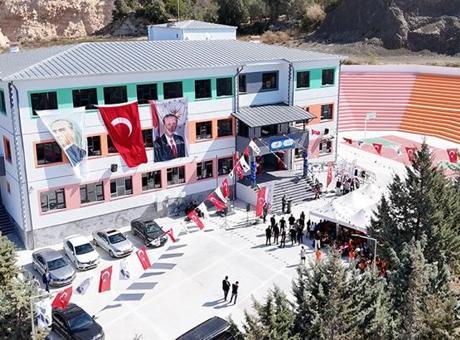 Osmaniye'de Depremin Yıldönümü Nedeniyle Eğitime Ara Verilecek