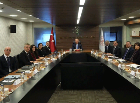 Bakan Ersoy: Türkiye'nin Dijital Turizm Vizyonu Güçleniyor